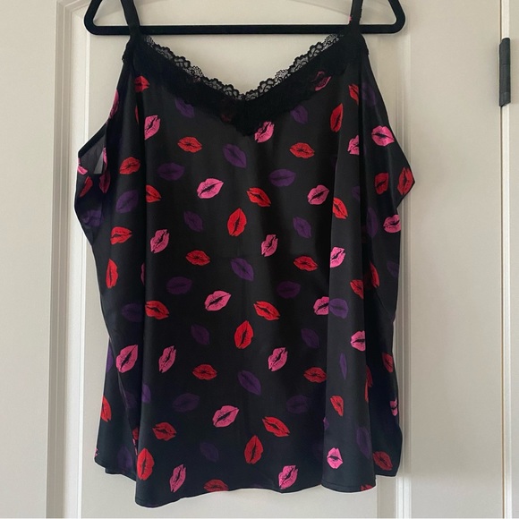 🆕Torrid Stretch Satin Lips Cami Tank - Picture 4 of 6